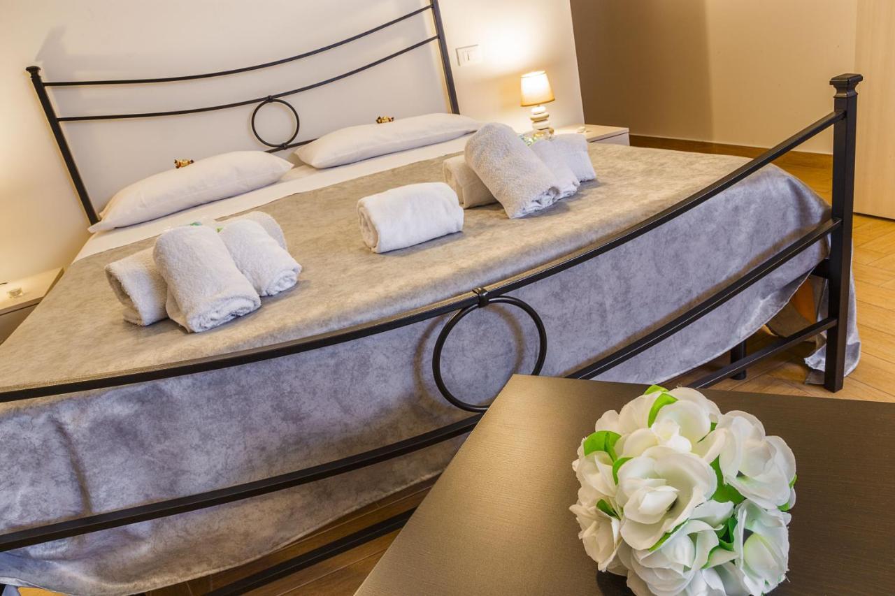 Sicily In Love 2 - Rooms & Breakfast Taormina Buitenkant foto